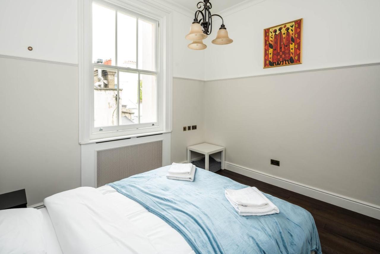 4 Bedroom House Up To 10 People At Heart Of Kensington And Chelsea لندن المظهر الخارجي الصورة
